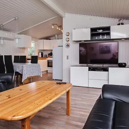 Дом отдыха 8 Person In Vaeggerlose-by Traum