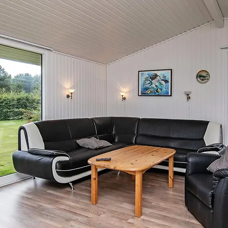 8 Person In Vaeggerlose-by Traum * Bøtø By